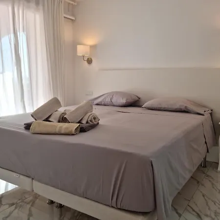 Apartment Meerblick Mit Terrasse, Pool Und Kostenlosen Wlan Neu Renoviert *