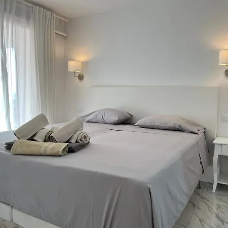 Apartment Meerblick Mit Terrasse, Pool Und Kostenlosen Wlan Neu Renoviert