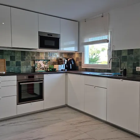 Meerblick Mit Terrasse, Pool Und Kostenlosen Wlan Neu Renoviert * Benissa