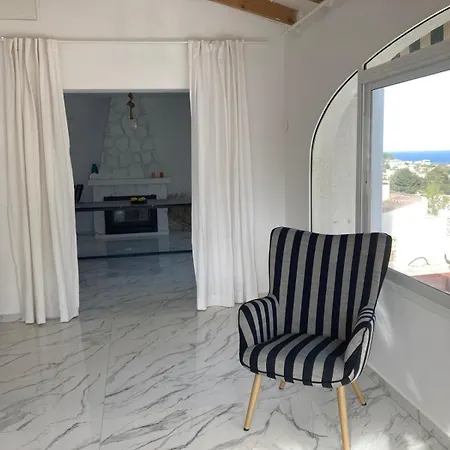 Meerblick Mit Terrasse, Pool Und Kostenlosen Wlan Neu Renoviert Apartment