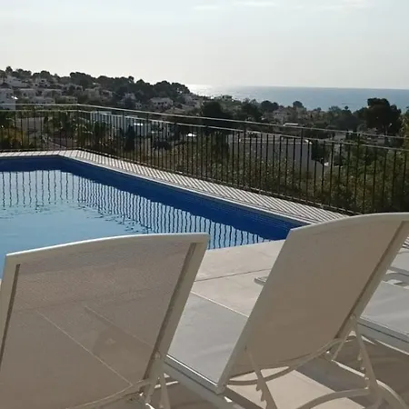 Meerblick Mit Terrasse, Pool Und Kostenlosen Wlan Neu Renoviert * Benissa