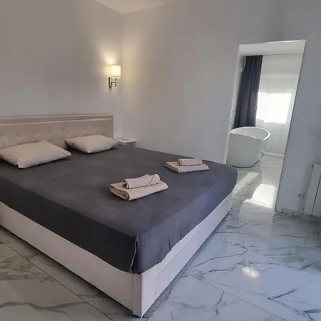 Meerblick Mit Terrasse, Pool Und Kostenlosen Wlan Neu Renoviert Benissa