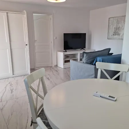 Meerblick Mit Terrasse, Pool Und Kostenlosen Wlan Neu Renoviert Appartement