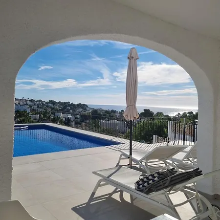 Meerblick Mit Terrasse, Pool Und Kostenlosen Wlan Neu Renoviert